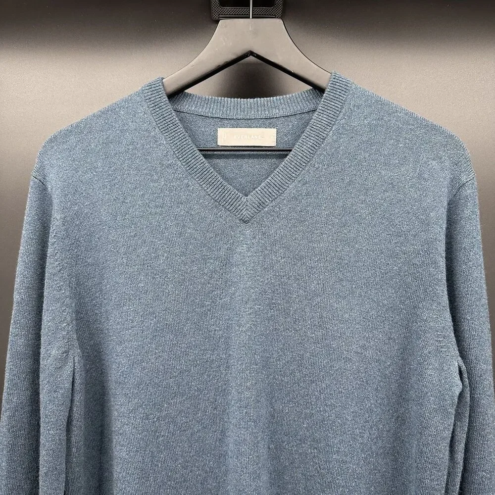 EVERLANE Men’s Cashmere V-Neck Blue Long Sleeve Sweater Medium